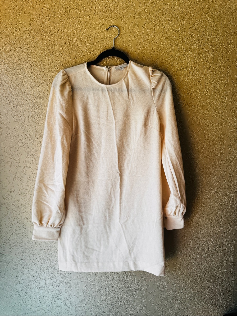 Joie Cream Long-Sleeve Shift Dress